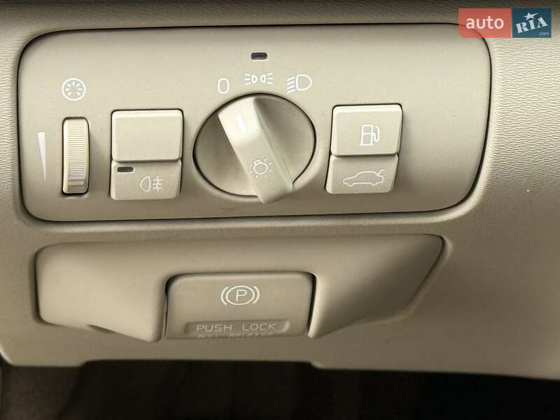 Позашляховик / Кросовер Volvo XC60 2012 в Києві