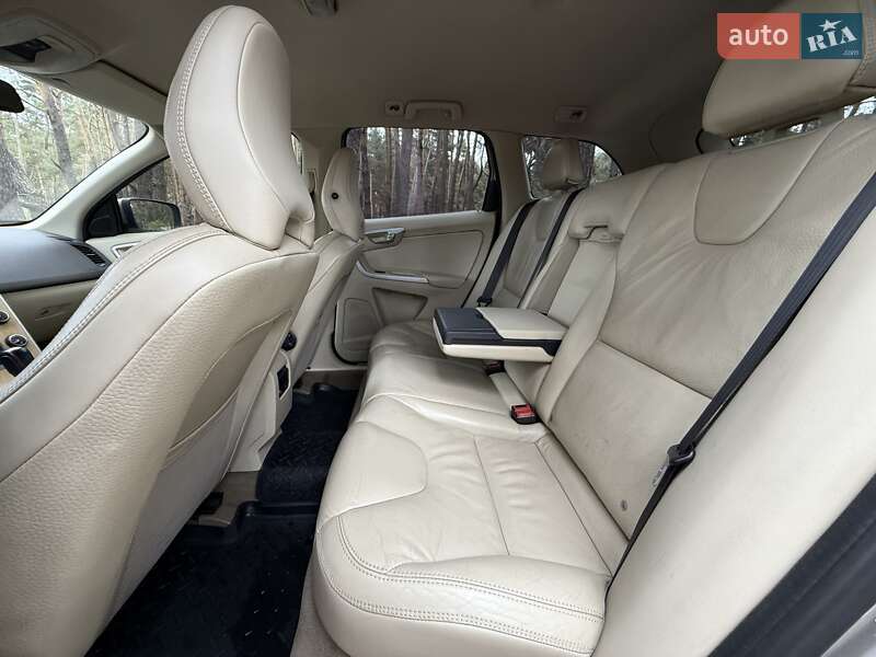Позашляховик / Кросовер Volvo XC60 2012 в Києві