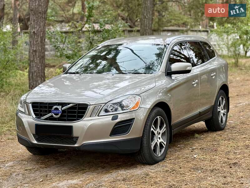 Позашляховик / Кросовер Volvo XC60 2012 в Києві