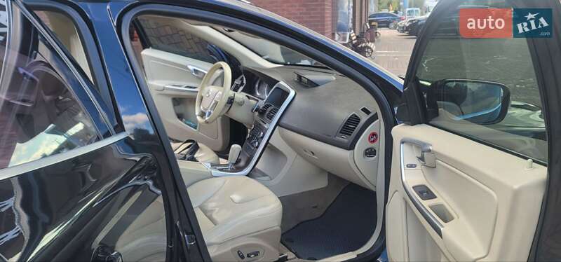 Позашляховик / Кросовер Volvo XC60 2010 в Хмельницькому фото 3 Позашляховик / Кросовер Volvo XC60 2010 в Хмельницькому