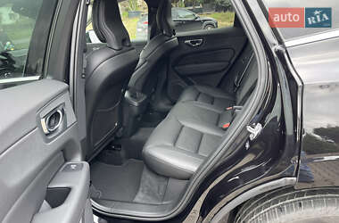 Позашляховик / Кросовер Volvo XC60 2021 в  фото 19 Позашляховик / Кросовер Volvo XC60 2021 в