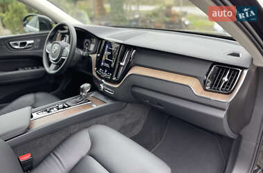 Позашляховик / Кросовер Volvo XC60 2021 в  фото 29 Позашляховик / Кросовер Volvo XC60 2021 в