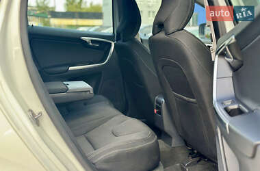 Внедорожник / Кроссовер Volvo XC60 2014 в 