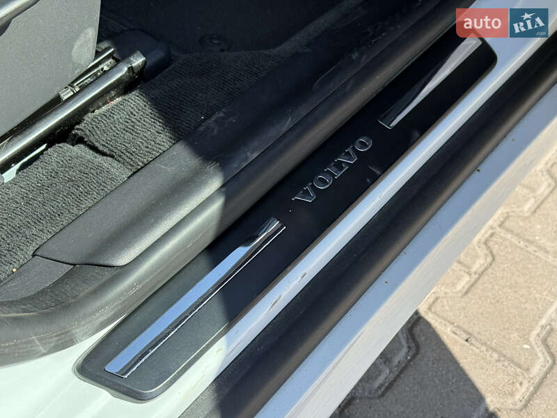 Внедорожник / Кроссовер Volvo XC60 2016 в Ровно