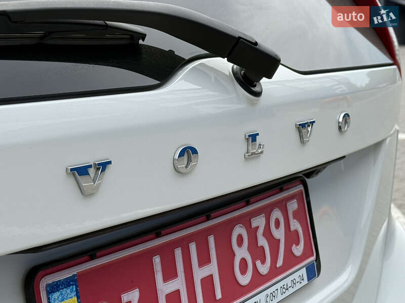 Внедорожник / Кроссовер Volvo XC60 2012 в Ровно