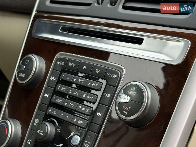 Внедорожник / Кроссовер Volvo XC60 2012 в Ровно