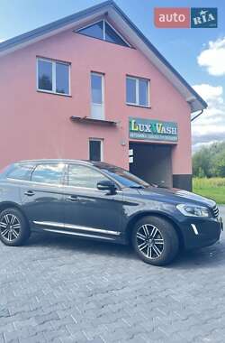 Внедорожник / Кроссовер Volvo XC60 2017 в 