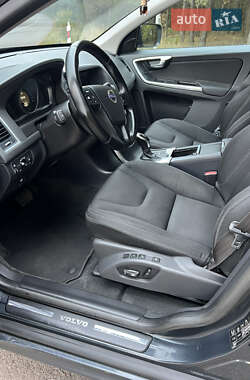 Позашляховик / Кросовер Volvo XC60 2014 в 