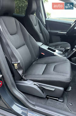 Позашляховик / Кросовер Volvo XC60 2014 в 