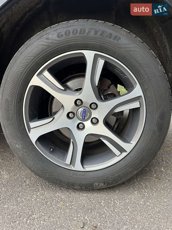 Позашляховик / Кросовер Volvo XC60 2014 в Луцьку