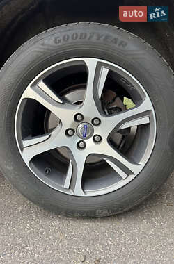 Позашляховик / Кросовер Volvo XC60 2014 в 