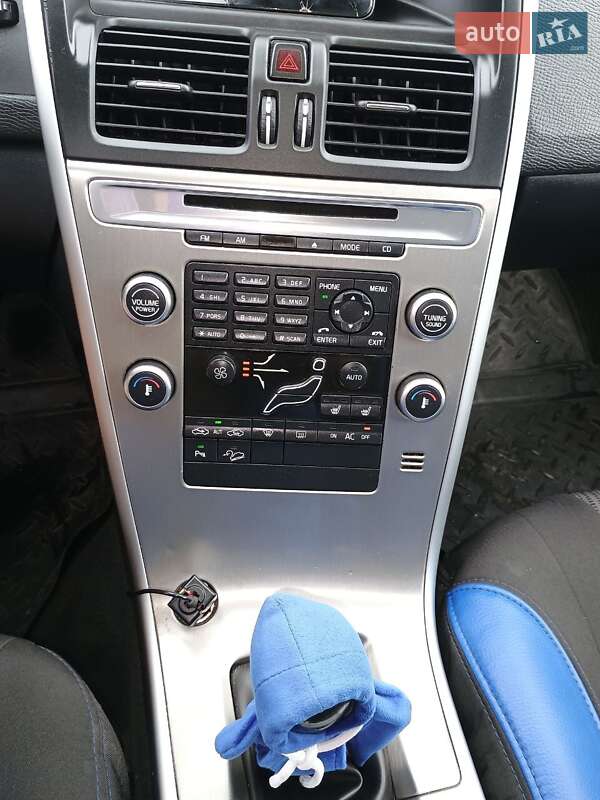 Позашляховик / Кросовер Volvo XC60 2010 в Рівному