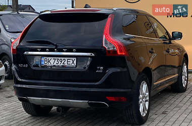 Позашляховик / Кросовер Volvo XC60 2016 в 