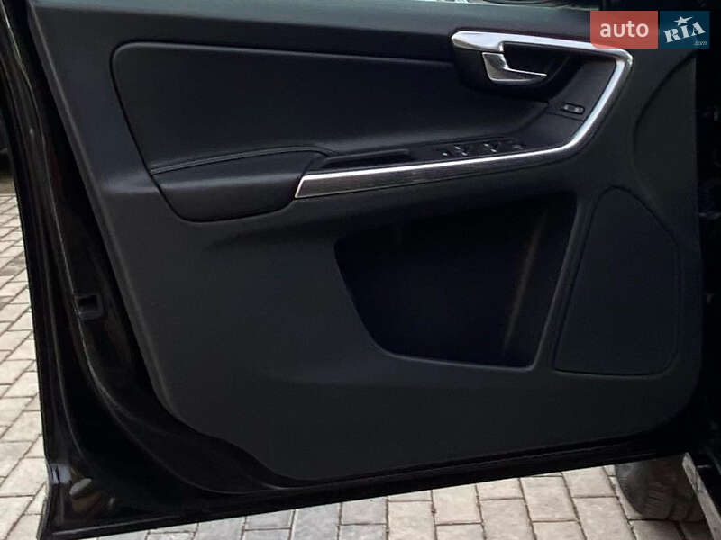 Внедорожник / Кроссовер Volvo XC60 2016 в Ровно фото 31 Внедорожник / Кроссовер Volvo XC60 2016 в Ровно