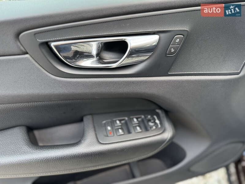 Внедорожник / Кроссовер Volvo XC60 2017 в Ивано-Франковске
