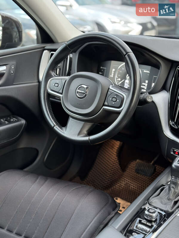 Внедорожник / Кроссовер Volvo XC60 2017 в Ивано-Франковске