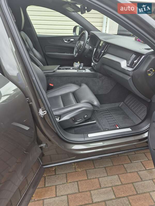 Внедорожник / Кроссовер Volvo XC60 2021 в Киеве фото 11 Внедорожник / Кроссовер Volvo XC60 2021 в Киеве