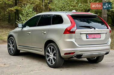 Внедорожник / Кроссовер Volvo XC60 2015 в 
