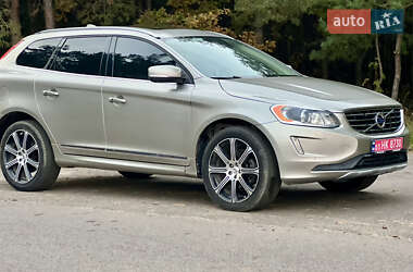 Внедорожник / Кроссовер Volvo XC60 2015 в 