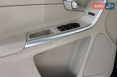 Внедорожник / Кроссовер Volvo XC60 2009 в 