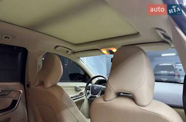 Внедорожник / Кроссовер Volvo XC60 2013 в 