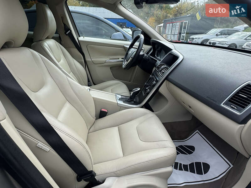 Внедорожник / Кроссовер Volvo XC60 2014 в Львове