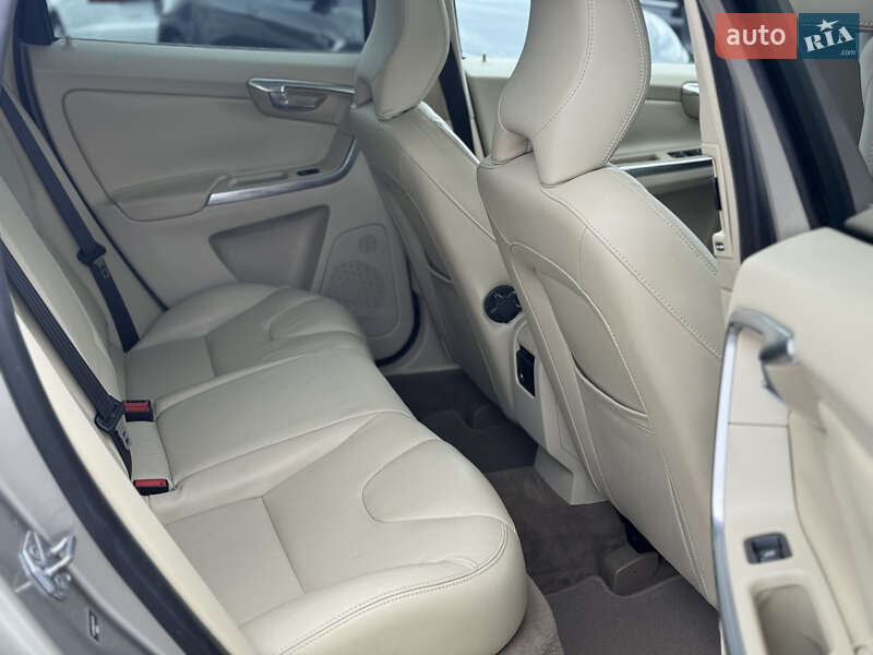 Внедорожник / Кроссовер Volvo XC60 2014 в Львове