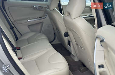 Внедорожник / Кроссовер Volvo XC60 2014 в 
