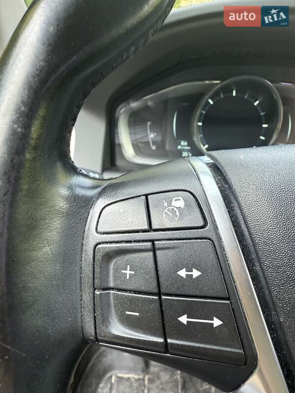 Позашляховик / Кросовер Volvo XC60 2014 в Львові фото 10 Позашляховик / Кросовер Volvo XC60 2014 в Львові