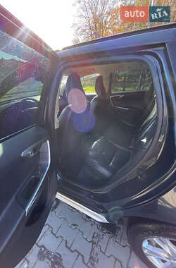 Внедорожник / Кроссовер Volvo XC60 2012 в 