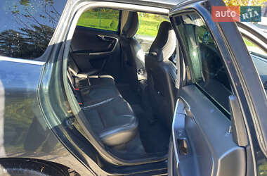 Внедорожник / Кроссовер Volvo XC60 2012 в 
