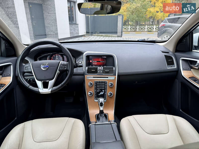 Позашляховик / Кросовер Volvo XC60 2017 в Ірпені