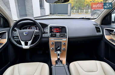 Внедорожник / Кроссовер Volvo XC60 2017 в 