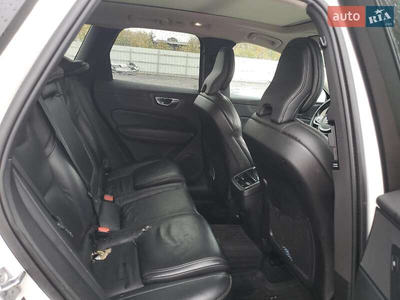 Внедорожник / Кроссовер Volvo XC60 2021 в Одессе