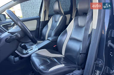 Позашляховик / Кросовер Volvo XC60 2010 в  фото 36 Позашляховик / Кросовер Volvo XC60 2010 в