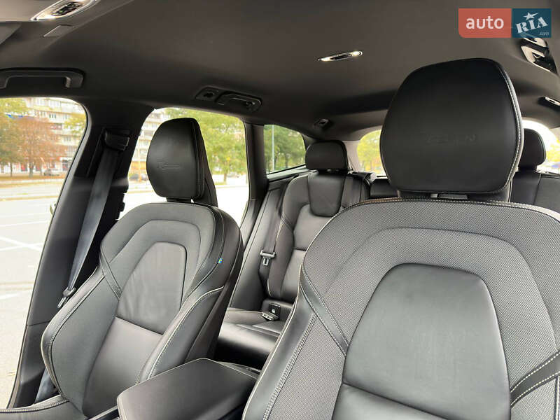 Позашляховик / Кросовер Volvo XC60 2020 в Києві фото 18 Позашляховик / Кросовер Volvo XC60 2020 в Києві