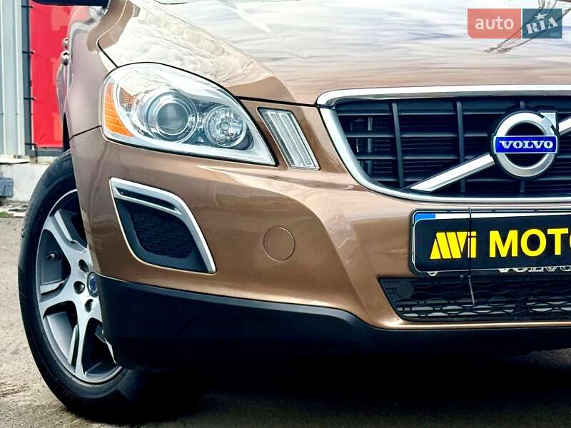 Позашляховик / Кросовер Volvo XC60 2012 в Києві фото 13 Позашляховик / Кросовер Volvo XC60 2012 в Києві