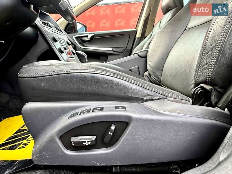 Позашляховик / Кросовер Volvo XC60 2012 в Києві фото 43 Позашляховик / Кросовер Volvo XC60 2012 в Києві