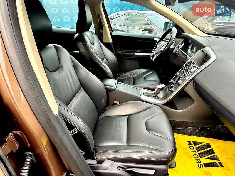 Позашляховик / Кросовер Volvo XC60 2012 в Києві фото 59 Позашляховик / Кросовер Volvo XC60 2012 в Києві