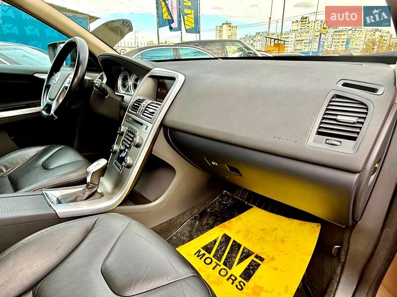 Позашляховик / Кросовер Volvo XC60 2012 в Києві фото 63 Позашляховик / Кросовер Volvo XC60 2012 в Києві