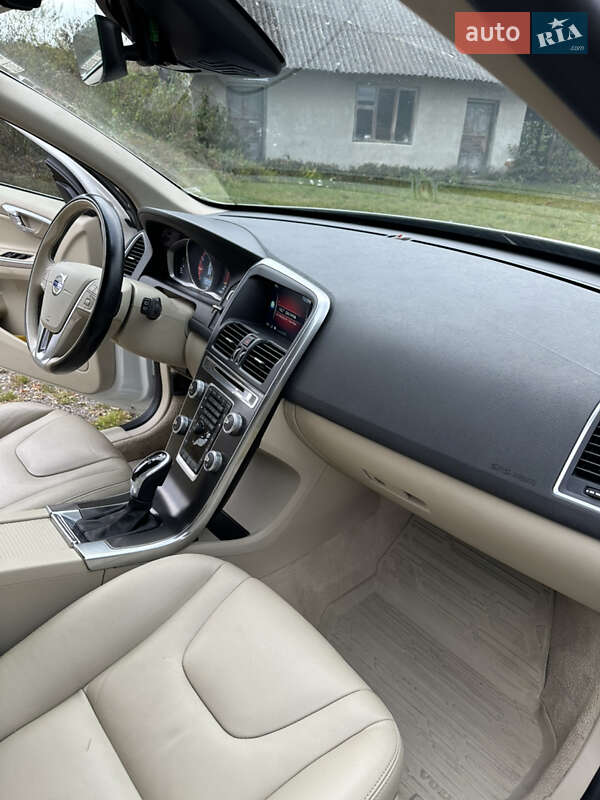 Внедорожник / Кроссовер Volvo XC60 2015 в Самборе фото 35 Внедорожник / Кроссовер Volvo XC60 2015 в Самборе