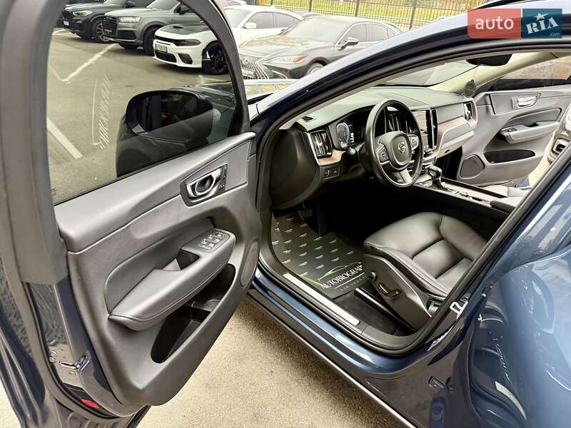 Позашляховик / Кросовер Volvo XC60 2017 в Києві фото 28 Позашляховик / Кросовер Volvo XC60 2017 в Києві