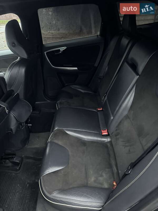 Внедорожник / Кроссовер Volvo XC60 2014 в Полонном