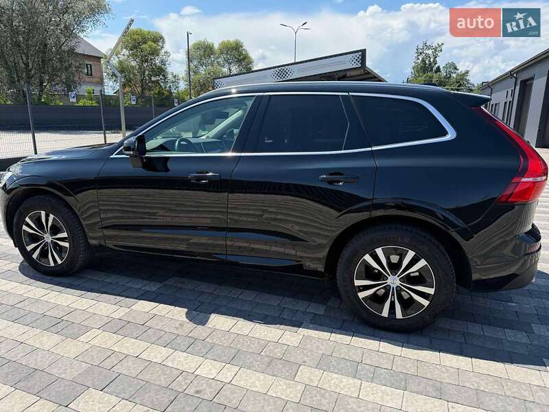 Позашляховик / Кросовер Volvo XC60 2019 в  фото Позашляховик / Кросовер Volvo XC60 2019 в