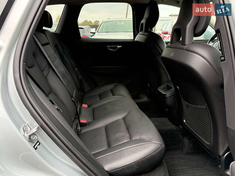Позашляховик / Кросовер Volvo XC60 2018 в Луцьку фото 18 Позашляховик / Кросовер Volvo XC60 2018 в Луцьку
