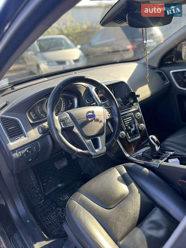 Позашляховик / Кросовер Volvo XC60 2017 в Львові фото 8 Позашляховик / Кросовер Volvo XC60 2017 в Львові