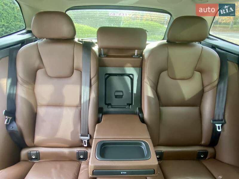 Внедорожник / Кроссовер Volvo XC60 2019 в Луцке фото 18 Внедорожник / Кроссовер Volvo XC60 2019 в Луцке