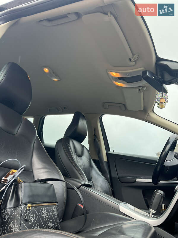 Внедорожник / Кроссовер Volvo XC60 2010 в Каменском фото 11 Внедорожник / Кроссовер Volvo XC60 2010 в Каменском