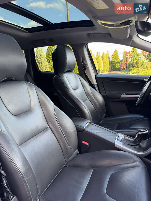 Позашляховик / Кросовер Volvo XC60 2015 в Моршині фото 26 Позашляховик / Кросовер Volvo XC60 2015 в Моршині