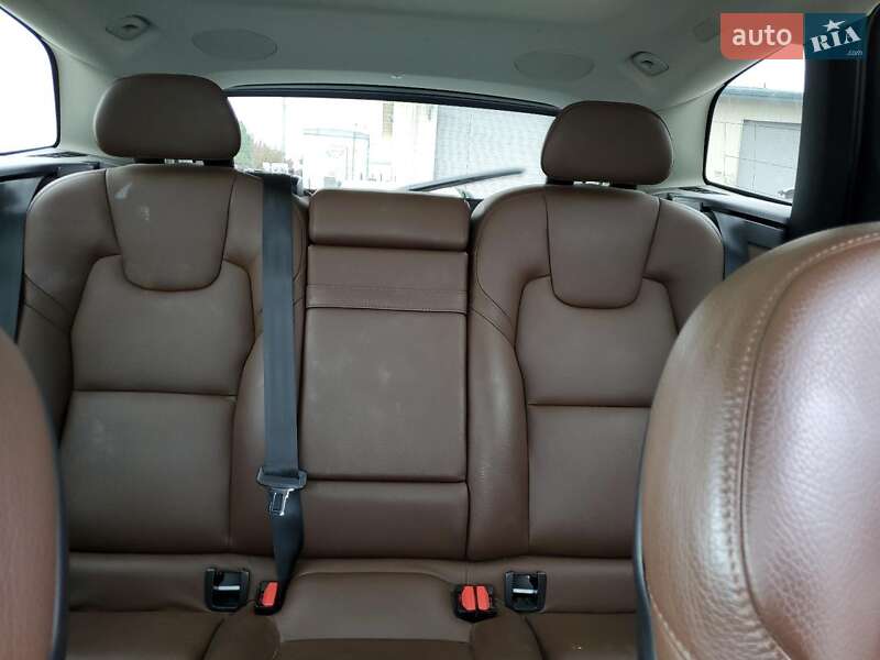 Внедорожник / Кроссовер Volvo XC60 2018 в Харькове